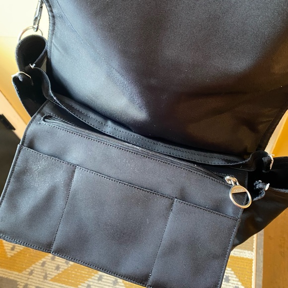 Vintage Lacoste messenger / laptop bag - Picture 7 of 11